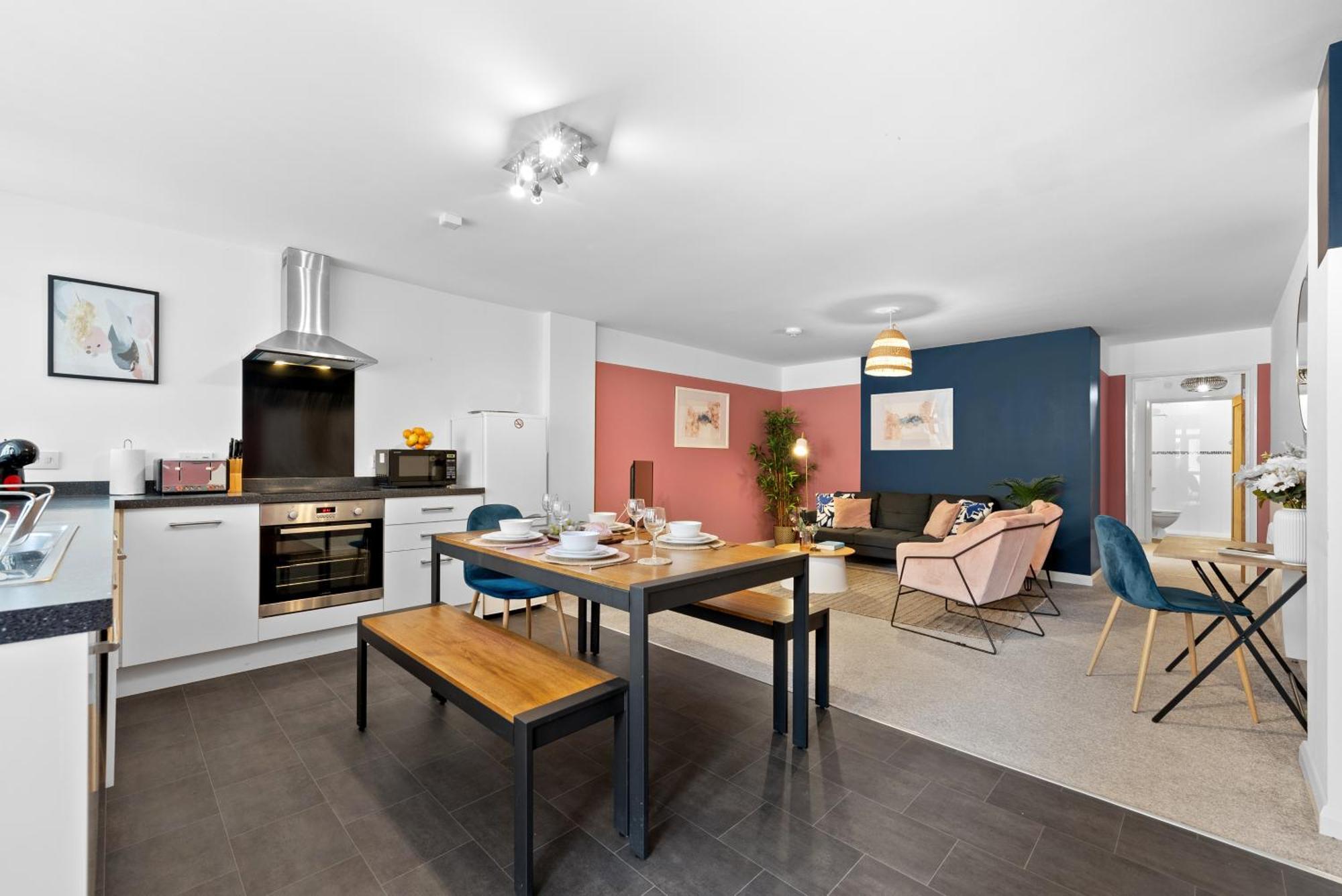 Glevum Lodge - 2 Bedroom Town Centre Apartment Cirencester Exteriör bild